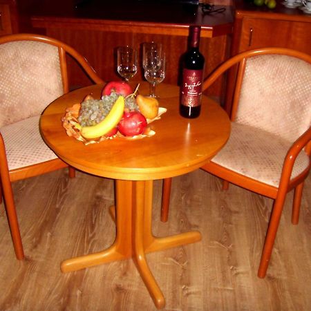 Hotel Nadikvari Тбилиси Екстериор снимка