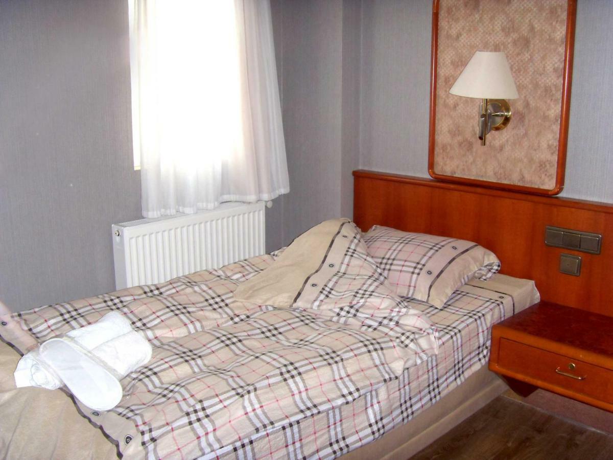 Hotel Nadikvari Тбилиси Екстериор снимка