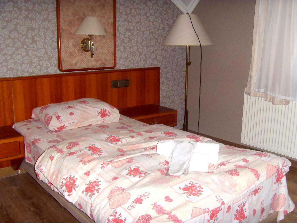 Hotel Nadikvari Тбилиси Екстериор снимка