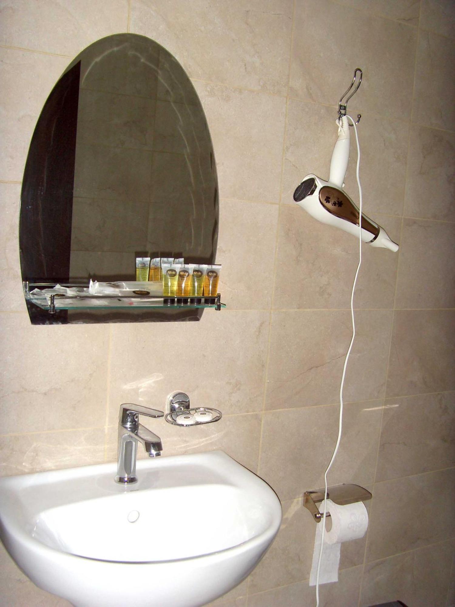 Hotel Nadikvari Тбилиси Екстериор снимка